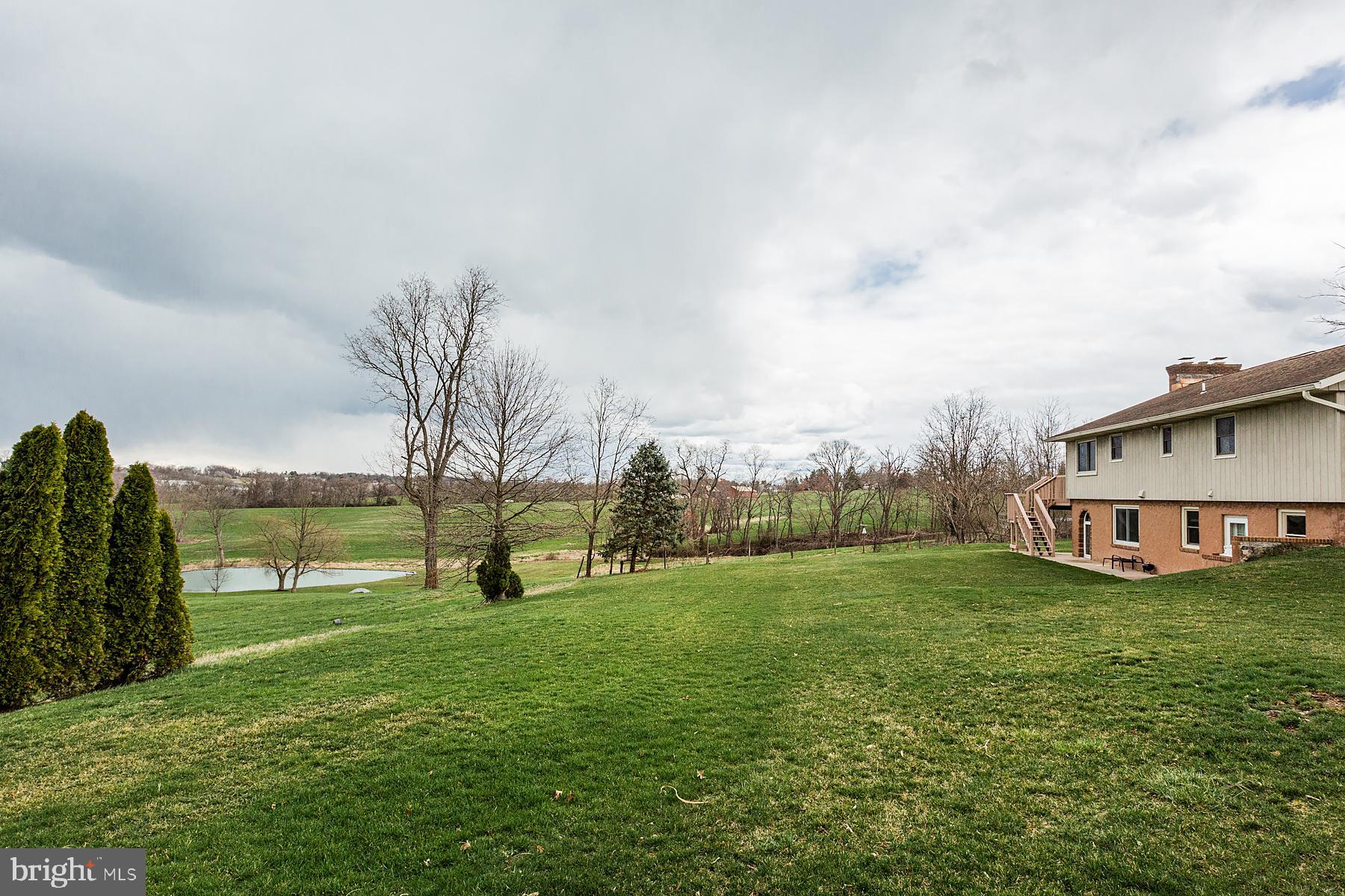 229 Marion Road Elizabethtown, PA 17022 - Photo 4 of 67