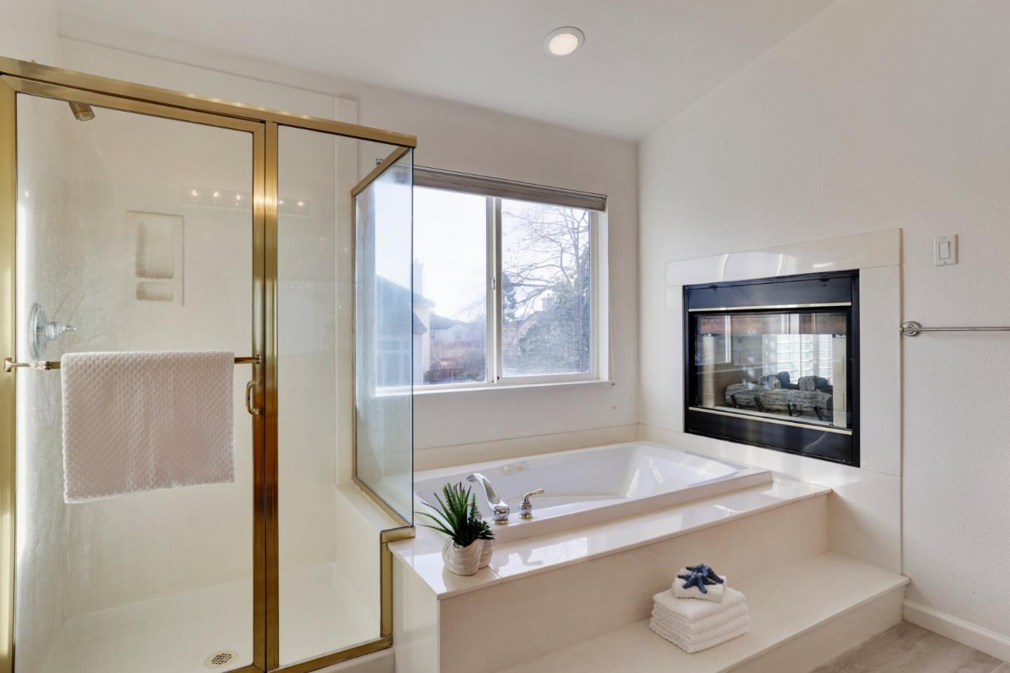 313 Lower Vintners Circle Fremont, CA 94539 - Photo 40 of 50 a living room with furniture and a window