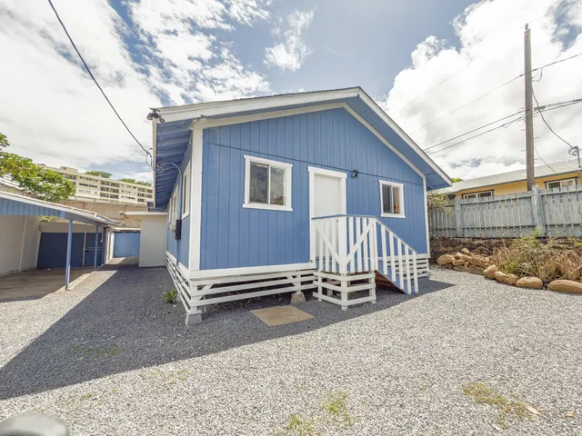 a view of front door of house