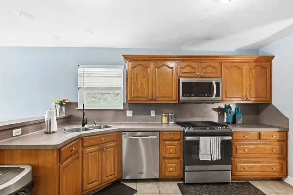 $325,000 | 6465 Tahoe Drive, Beaumont, TX 77713