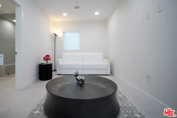 $23,950 | 9432 Oakmore Road, Los Angeles, CA 90035