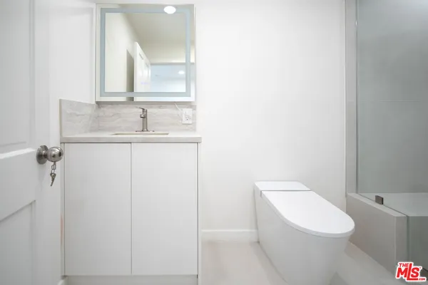 $23,950 | 9432 Oakmore Road, Los Angeles, CA 90035