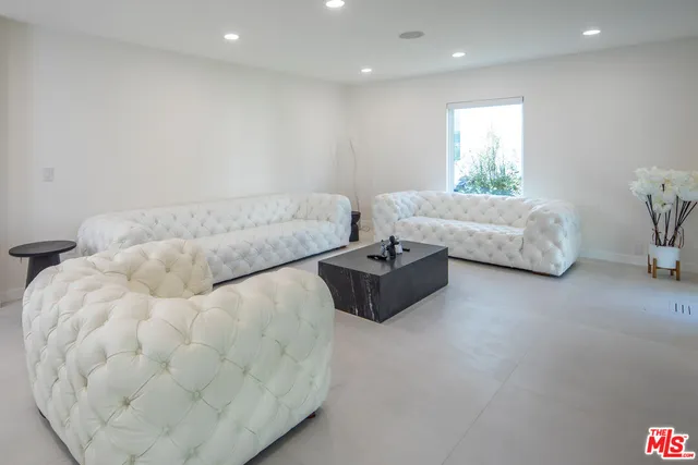 $26,900 | 9432 Oakmore Road, Los Angeles, CA 90035