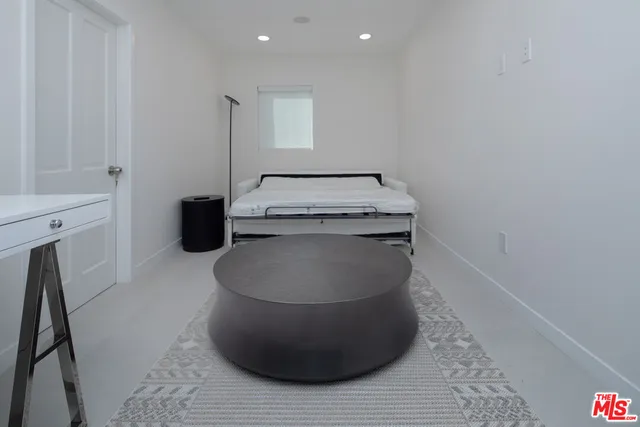 $26,900 | 9432 Oakmore Road, Los Angeles, CA 90035