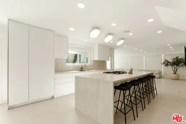 $23,950 | 9432 Oakmore Road, Los Angeles, CA 90035