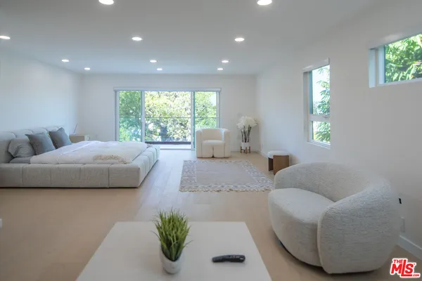 $23,950 | 9432 Oakmore Road, Los Angeles, CA 90035