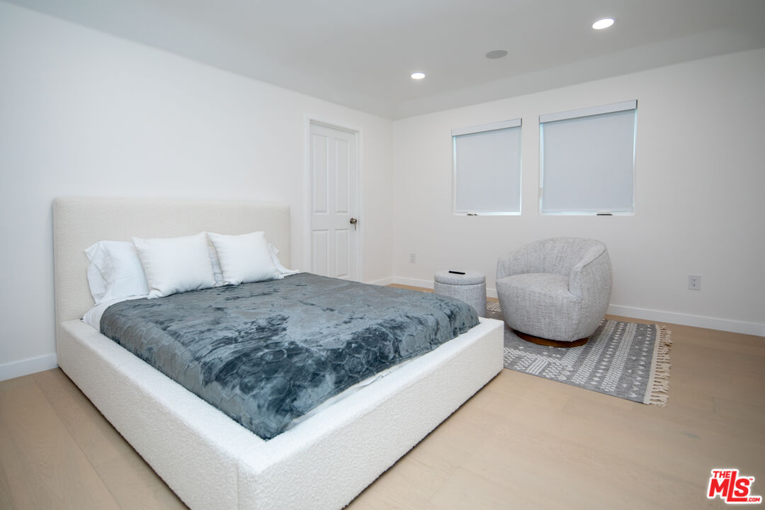 9432 Oakmore Road Los Angeles, CA 90035 - Photo 33 of 49