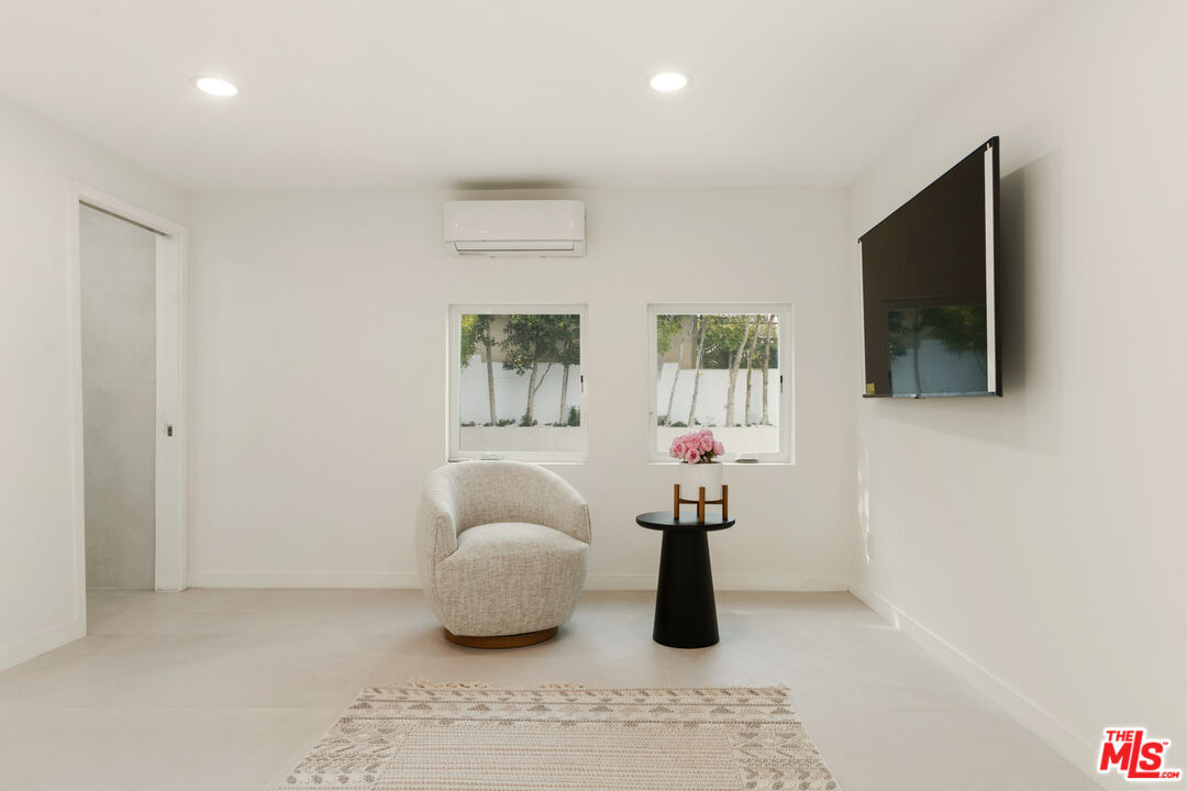 9432 Oakmore Road Los Angeles, CA 90035 - Photo 37 of 49