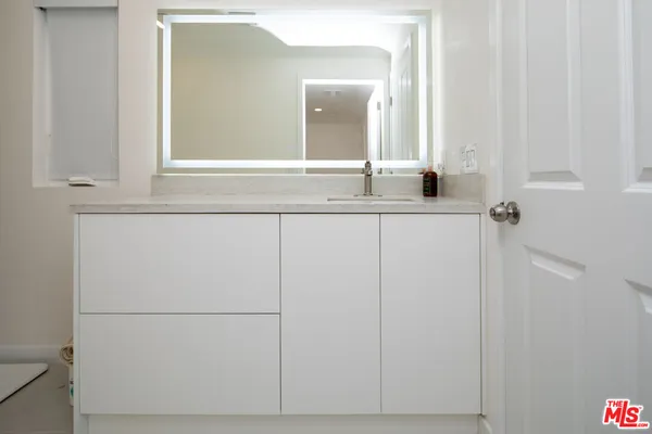 $23,950 | 9432 Oakmore Road, Los Angeles, CA 90035