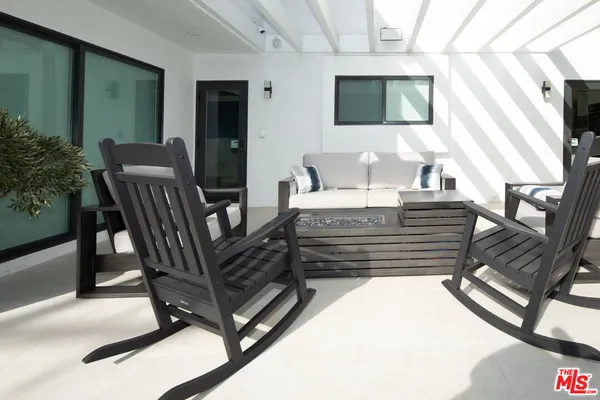 $23,950 | 9432 Oakmore Road, Los Angeles, CA 90035