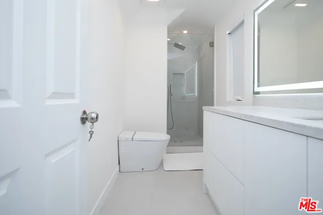 $26,900 | 9432 Oakmore Road, Los Angeles, CA 90035