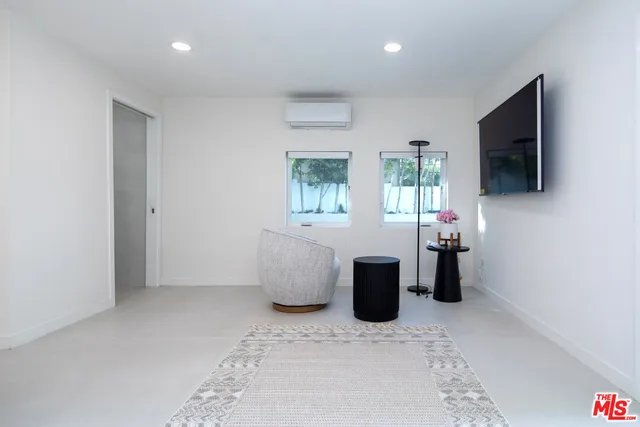 $26,900 | 9432 Oakmore Road, Los Angeles, CA 90035