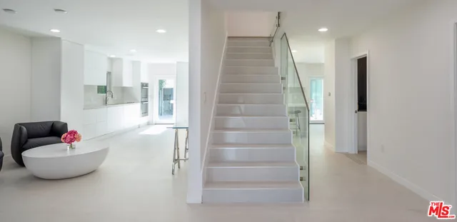 $26,900 | 9432 Oakmore Road, Los Angeles, CA 90035