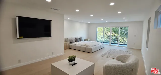 $26,900 | 9432 Oakmore Road, Los Angeles, CA 90035