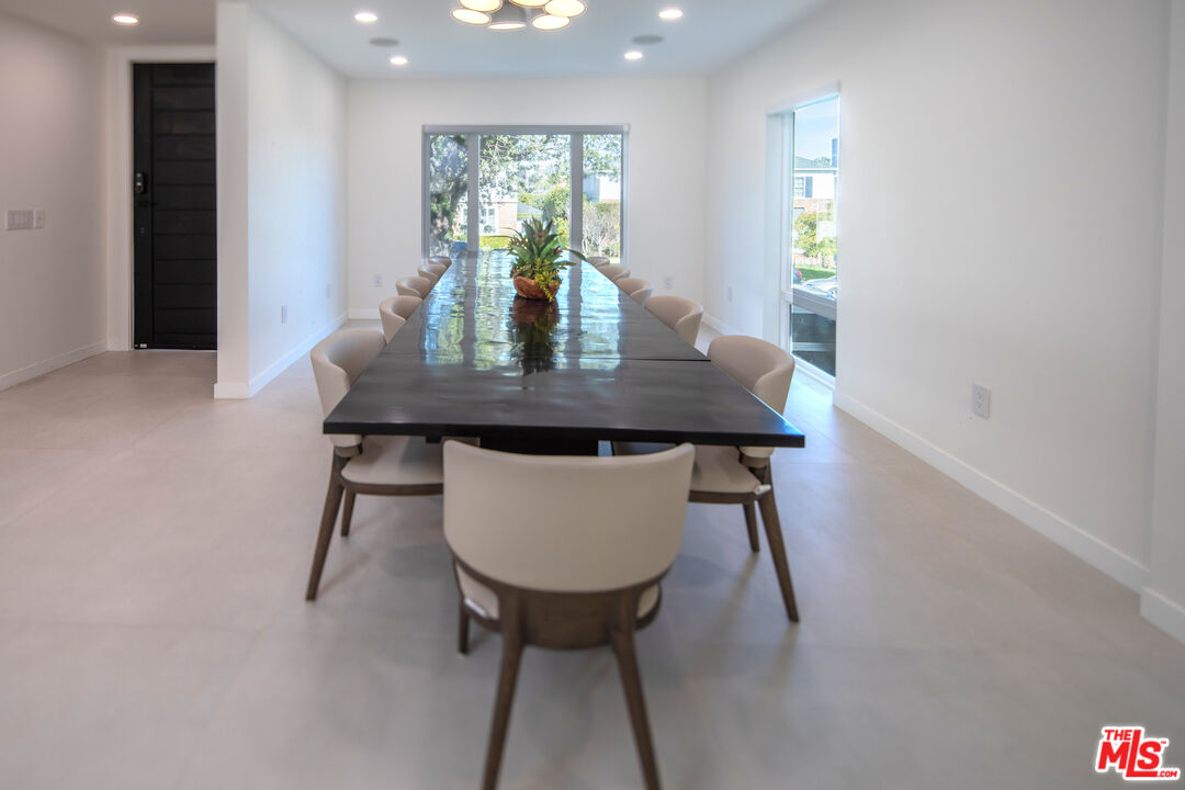 9432 Oakmore Road Los Angeles, CA 90035 - Photo 7 of 49