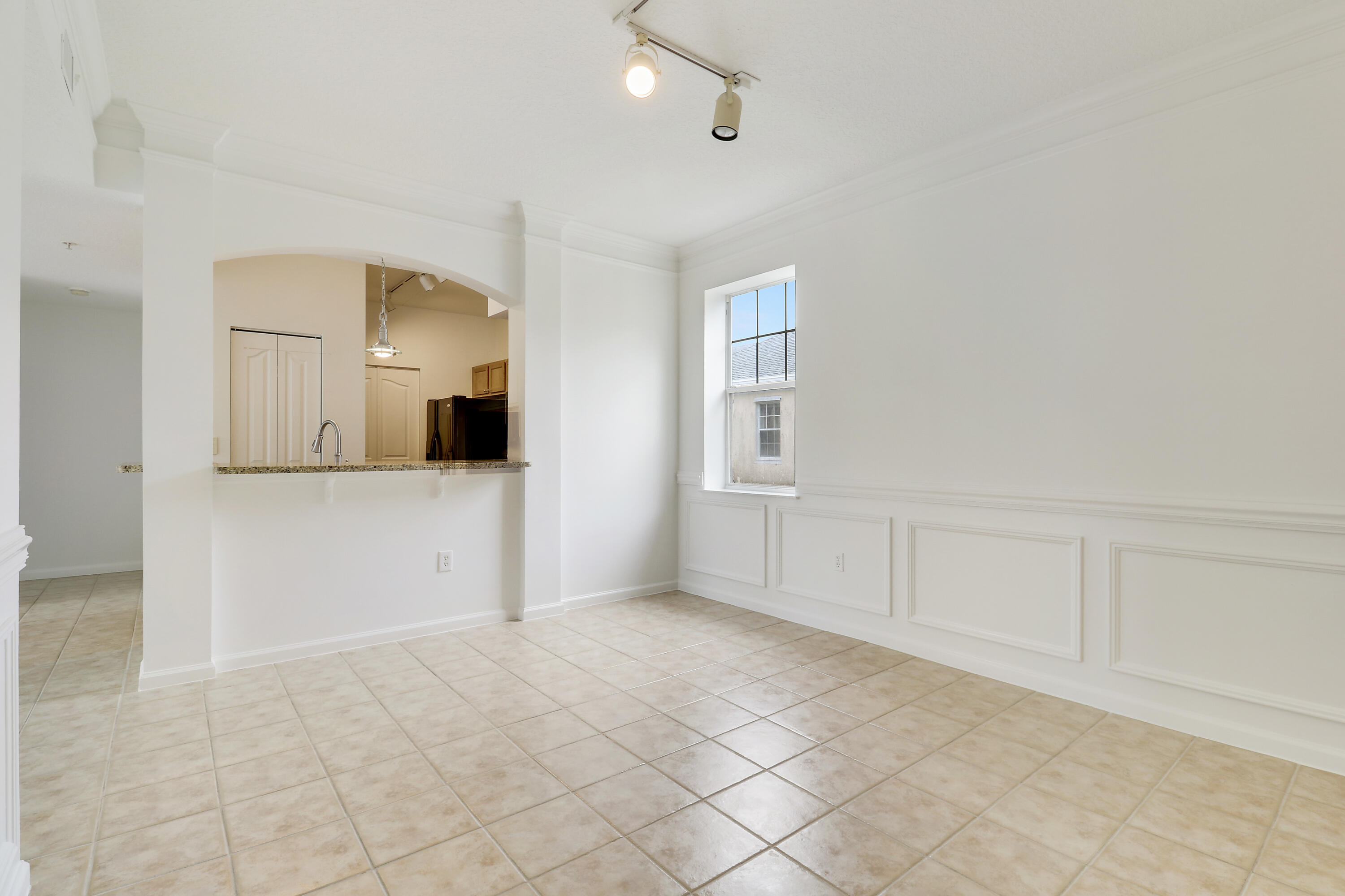 225 Murcia Drive, Unit 307 Jupiter, FL 33458 - Photo 5 of 36