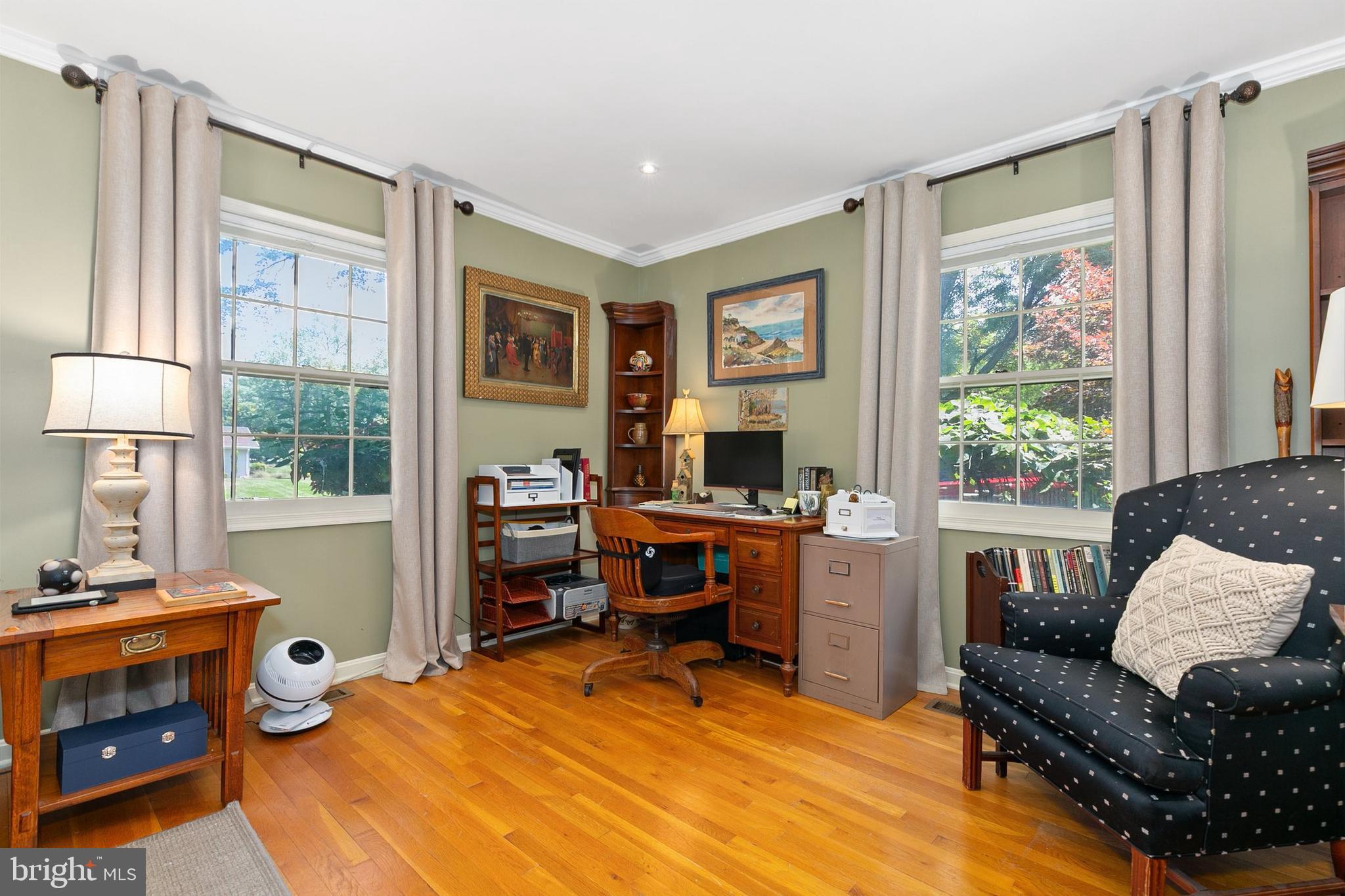 3004 Bluff Point Lane Silver Spring, MD 20906 - Photo 36 of 74 a workspace with furniture and a window