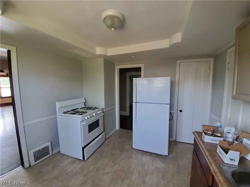 1632 Eddington Road Cleveland, OH 44118 - Photo 14 of 14 Gallery Image 14