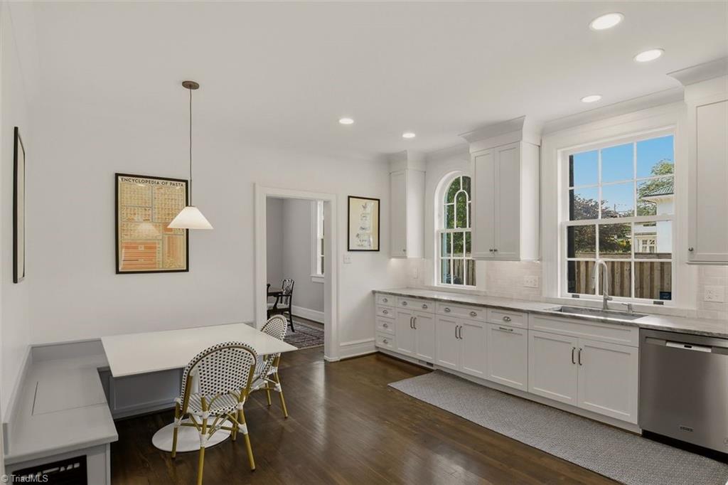 419 Stratford Road Northwest Winston-Salem, NC 27104 - Photo 13 of 37