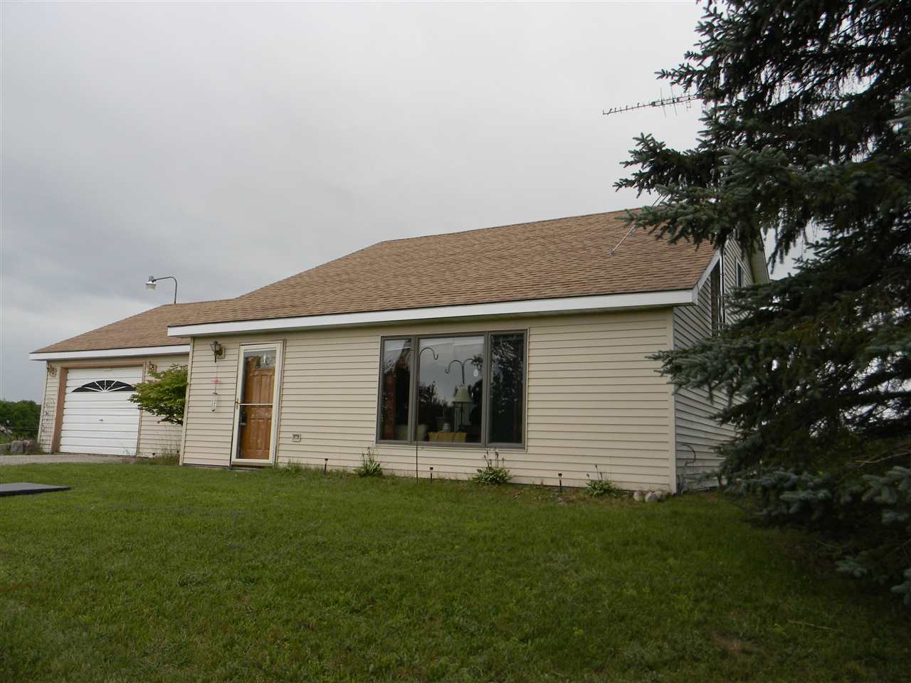 4189 Deckerville Road Lupton, MI 48635 - Photo 12 of 29 1836207-11.JPG