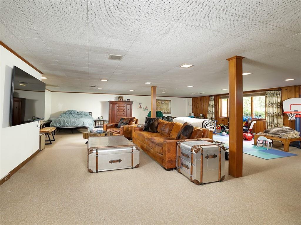 205 Field Club Road Pittsburgh, PA 15238 - Photo 20 of 25 Gallery Image 20