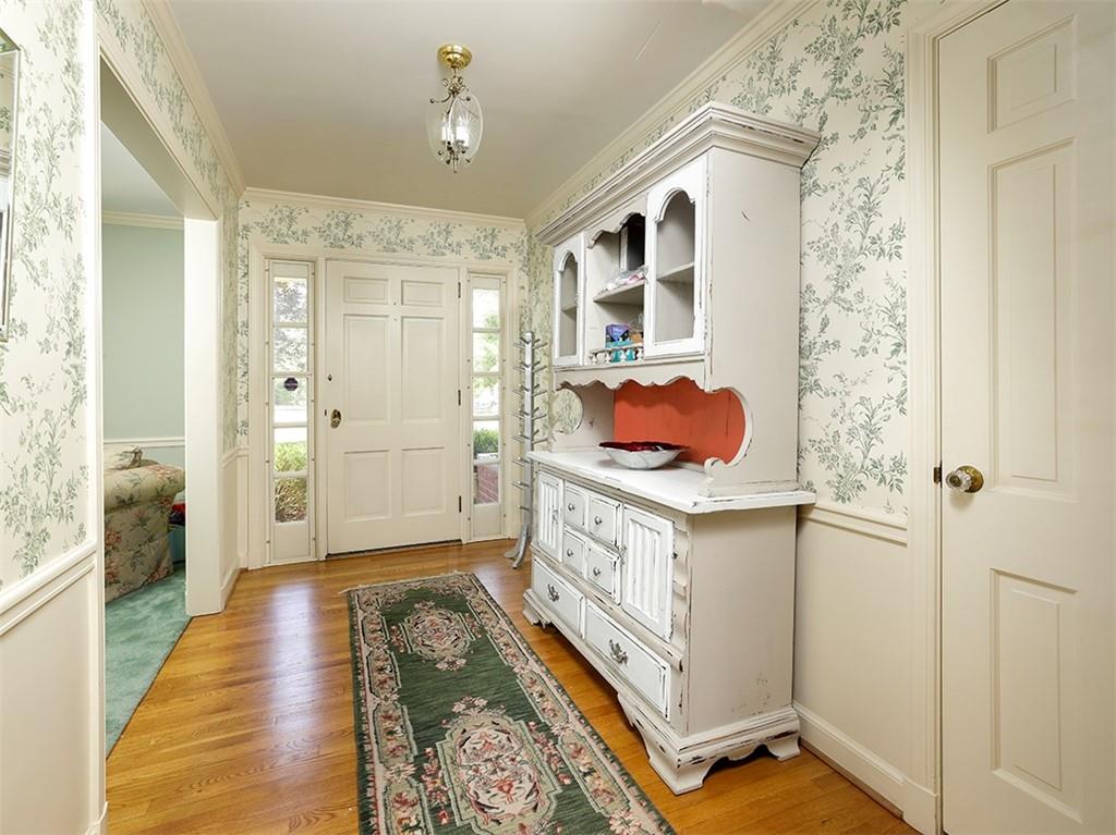 205 Field Club Road Pittsburgh, PA 15238 - Photo 3 of 25 Gallery Image 3