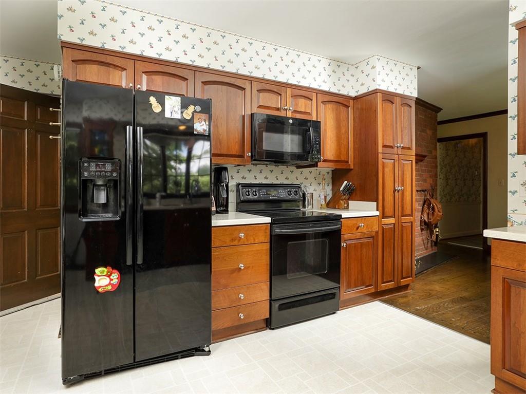 205 Field Club Road Pittsburgh, PA 15238 - Photo 10 of 25 Gallery Image 10