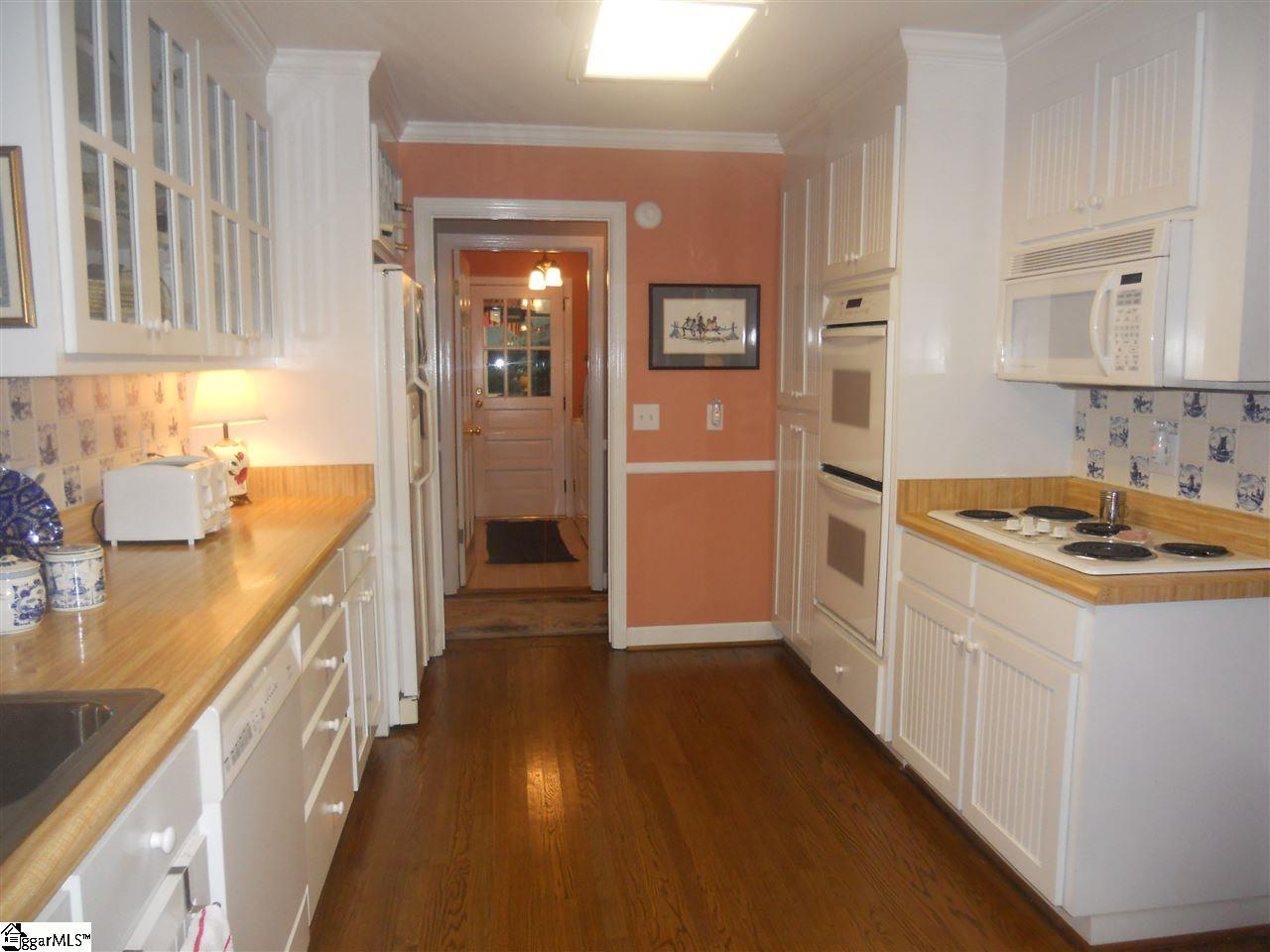12 Hunting Hollow Road Greenville, SC 29615 - Photo 8 of 27 Gallery Image 8