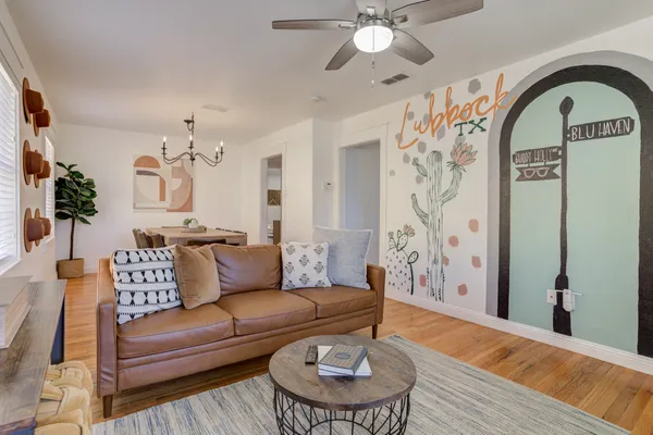 $305,000 | 2704 32nd Street, Lubbock, TX 79410