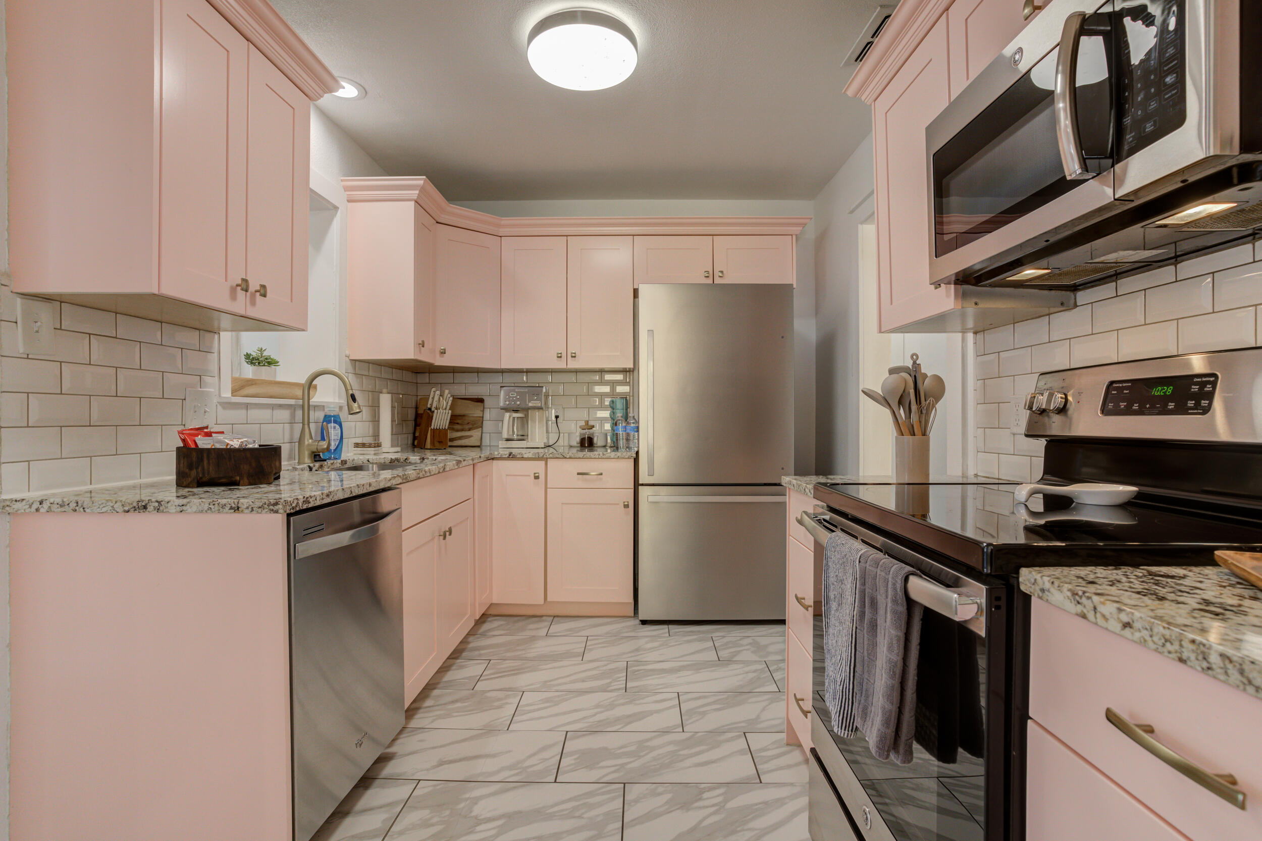 2704 32nd Street Lubbock, TX 79410 - Photo 13 of 51 16