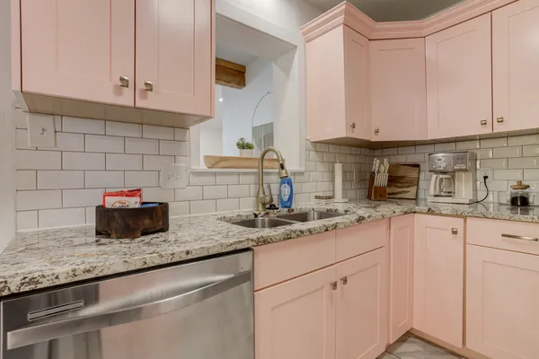 $305,000 | 2704 32nd Street, Lubbock, TX 79410