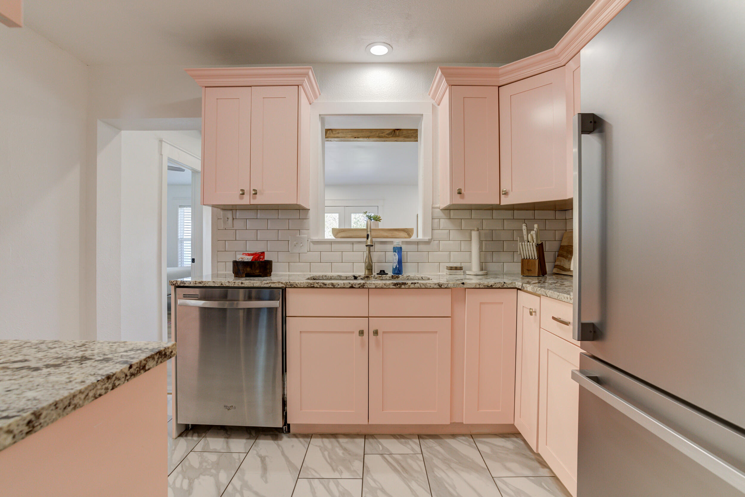 2704 32nd Street Lubbock, TX 79410 - Photo 15 of 51 18