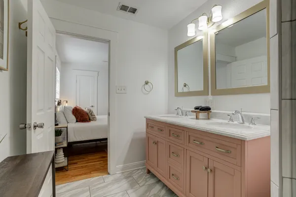 $305,000 | 2704 32nd Street, Lubbock, TX 79410