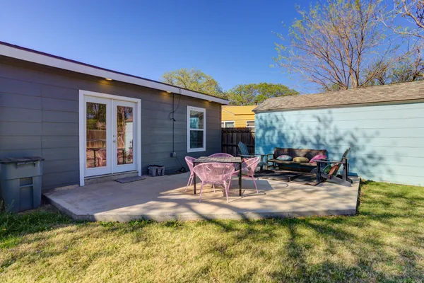 $305,000 | 2704 32nd Street, Lubbock, TX 79410