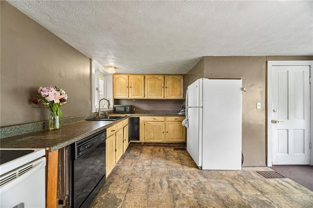 35743 Lake Road Union City, PA 16438 - Photo 5 of 29