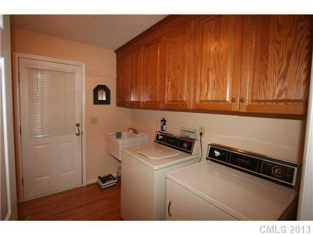 2314 Kilkenney Hill Road Matthews, NC 28105 - Photo 13 of 16 Gallery Image 13
