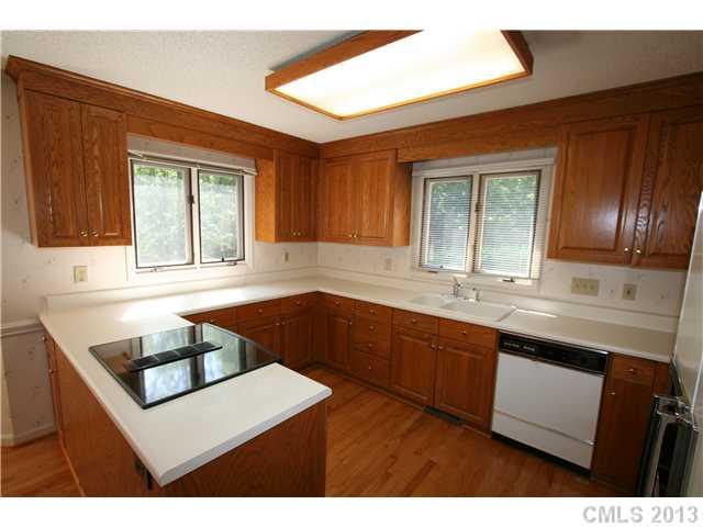 2314 Kilkenney Hill Road Matthews, NC 28105 - Photo 7 of 16 Gallery Image 7