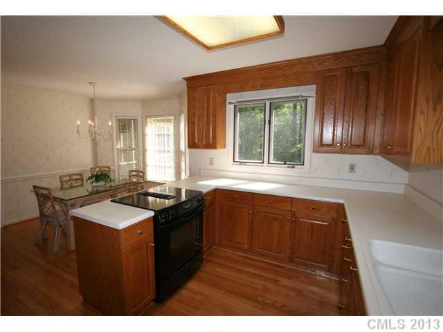 2314 Kilkenney Hill Road Matthews, NC 28105 - Photo 8 of 16 Gallery Image 8