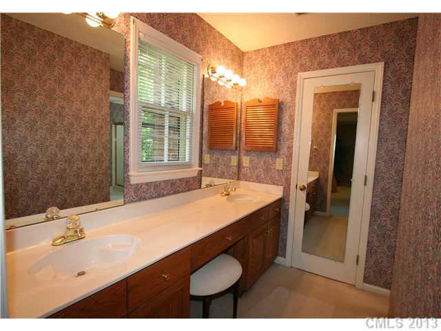 2314 Kilkenney Hill Road Matthews, NC 28105 - Photo 9 of 16 Gallery Image 9