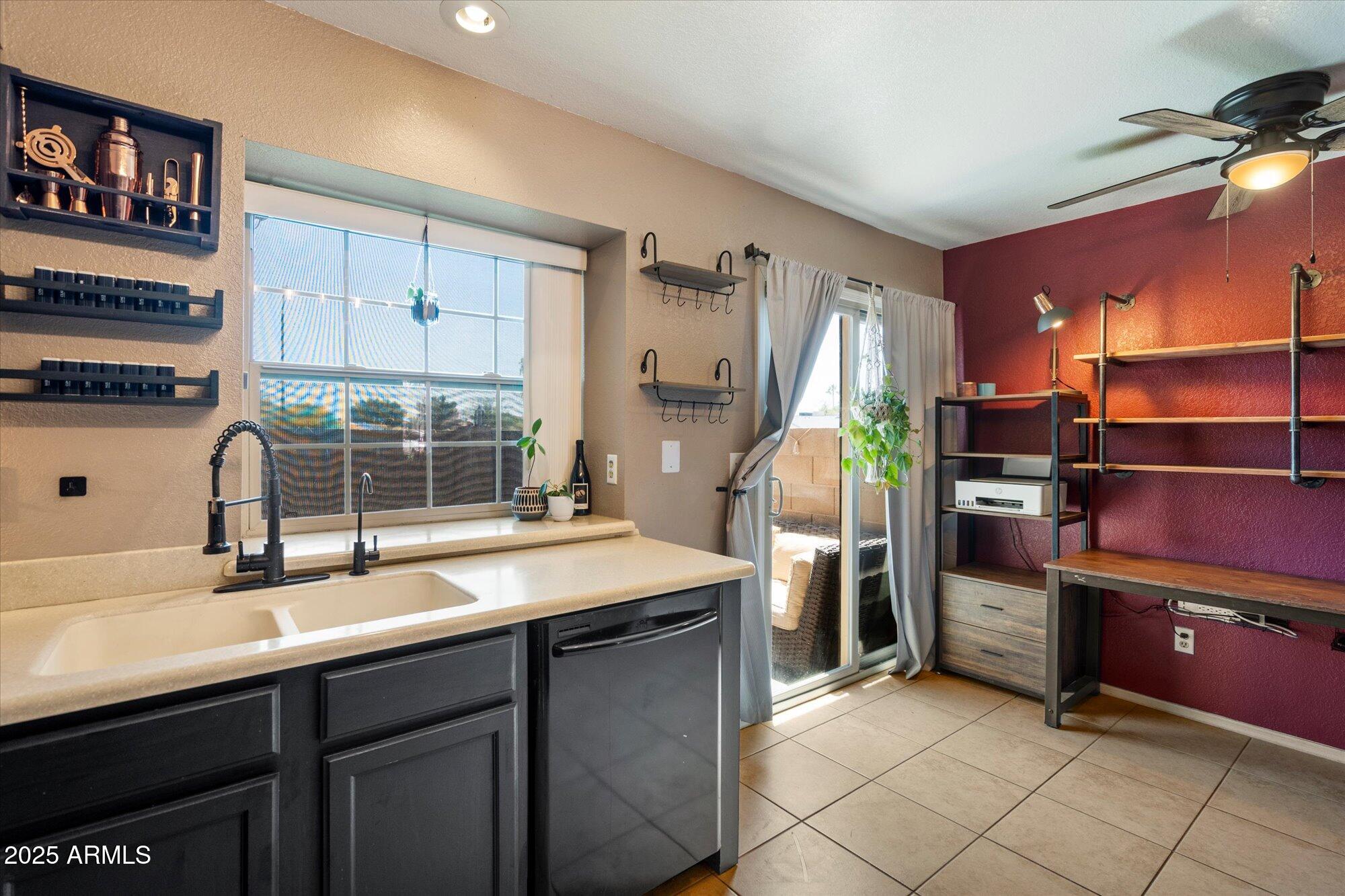 7977 West Wacker Road, Unit 220 Peoria, AZ 85381 - Photo 7 of 21 06-86390611
