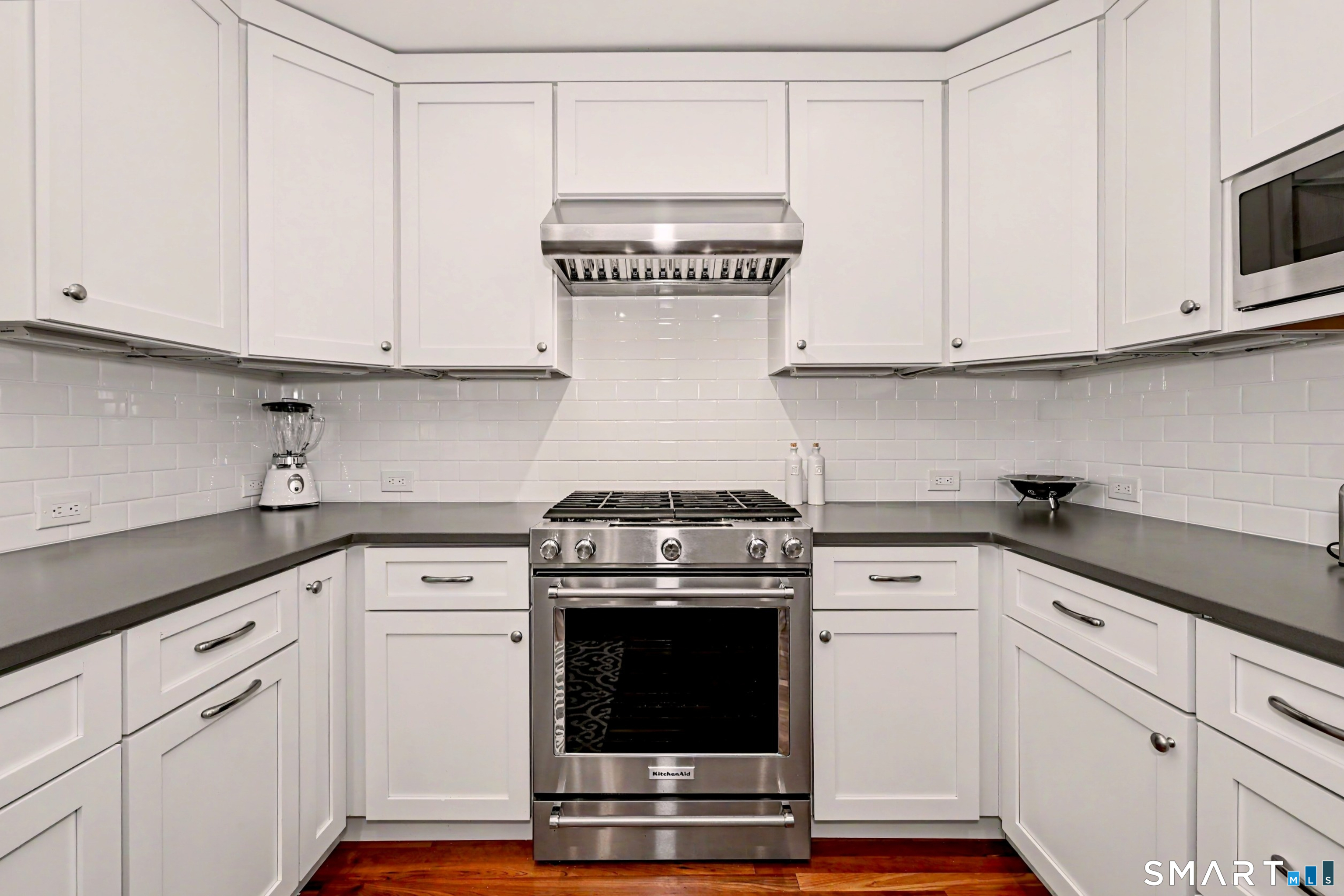 3 Valley View Road, Unit 23 Norwalk, CT 06851 - Photo 3 of 29