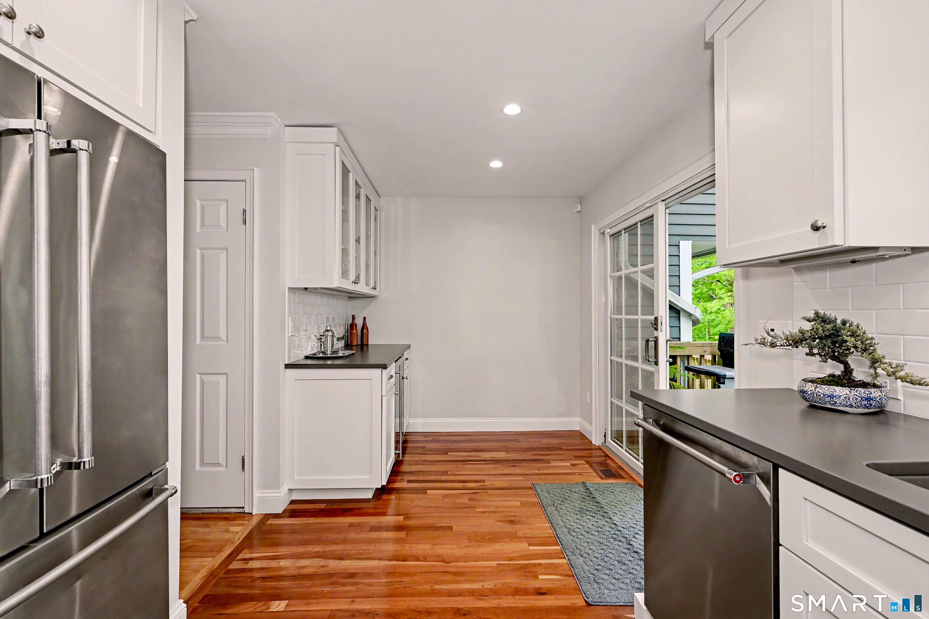 3 Valley View Road, Unit 23 Norwalk, CT 06851 - Photo 4 of 29