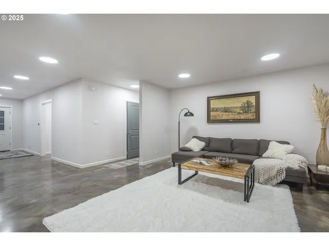 $527,000 | 3684 Salmon River Highway, Otis, OR 97368