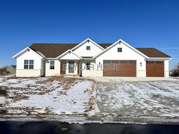 $699,900 | N8864 Galway Lane, Menasha, WI 54952
