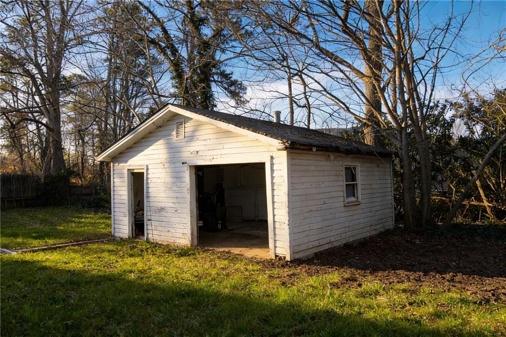 154 Privette Road Southwest Marietta, GA 30008 - Photo 7 of 28 a view of backyard of house with green space