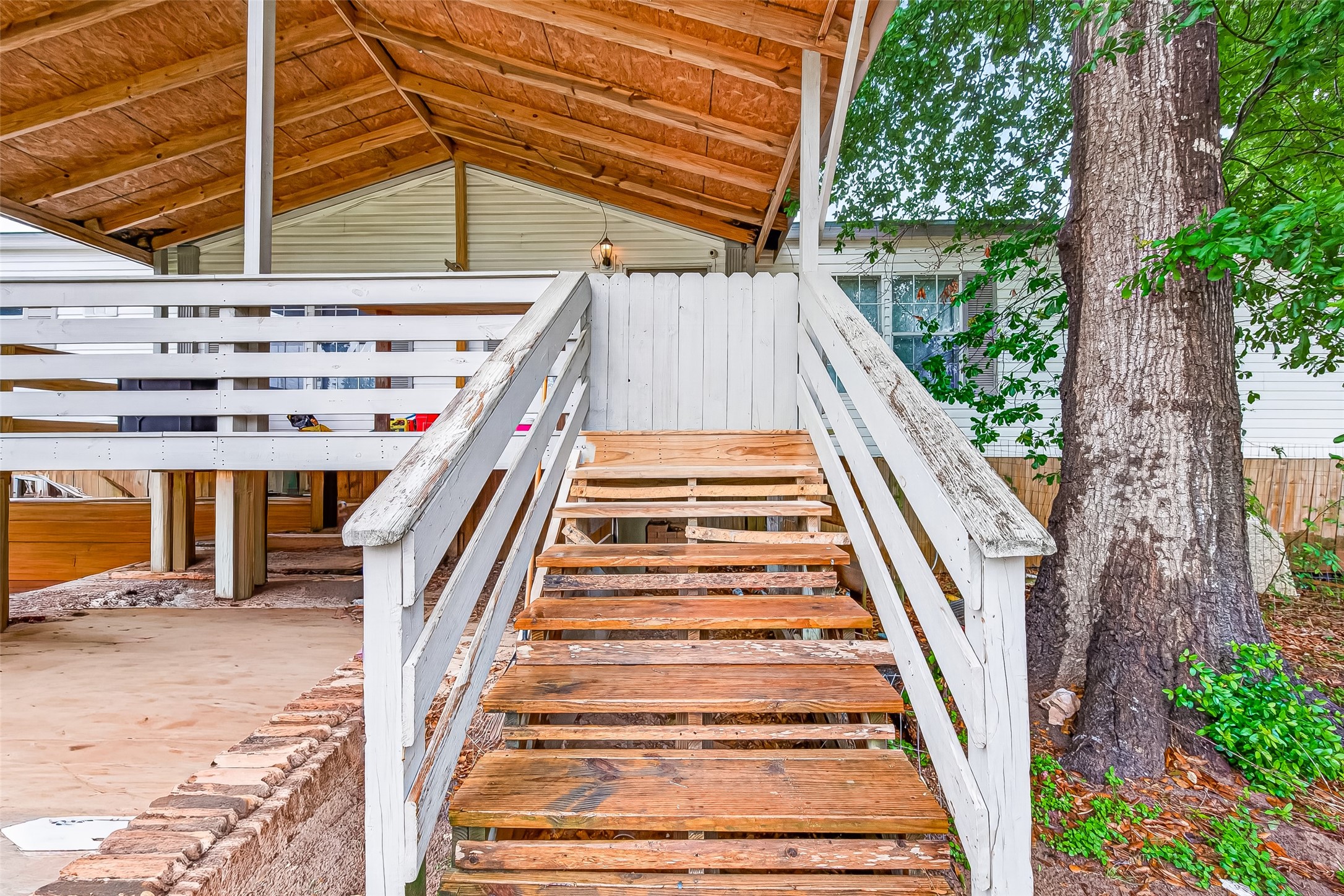 5982 Waukegan Road Conroe, TX 77306 - Photo 5 of 49 a view of entryway with a front door