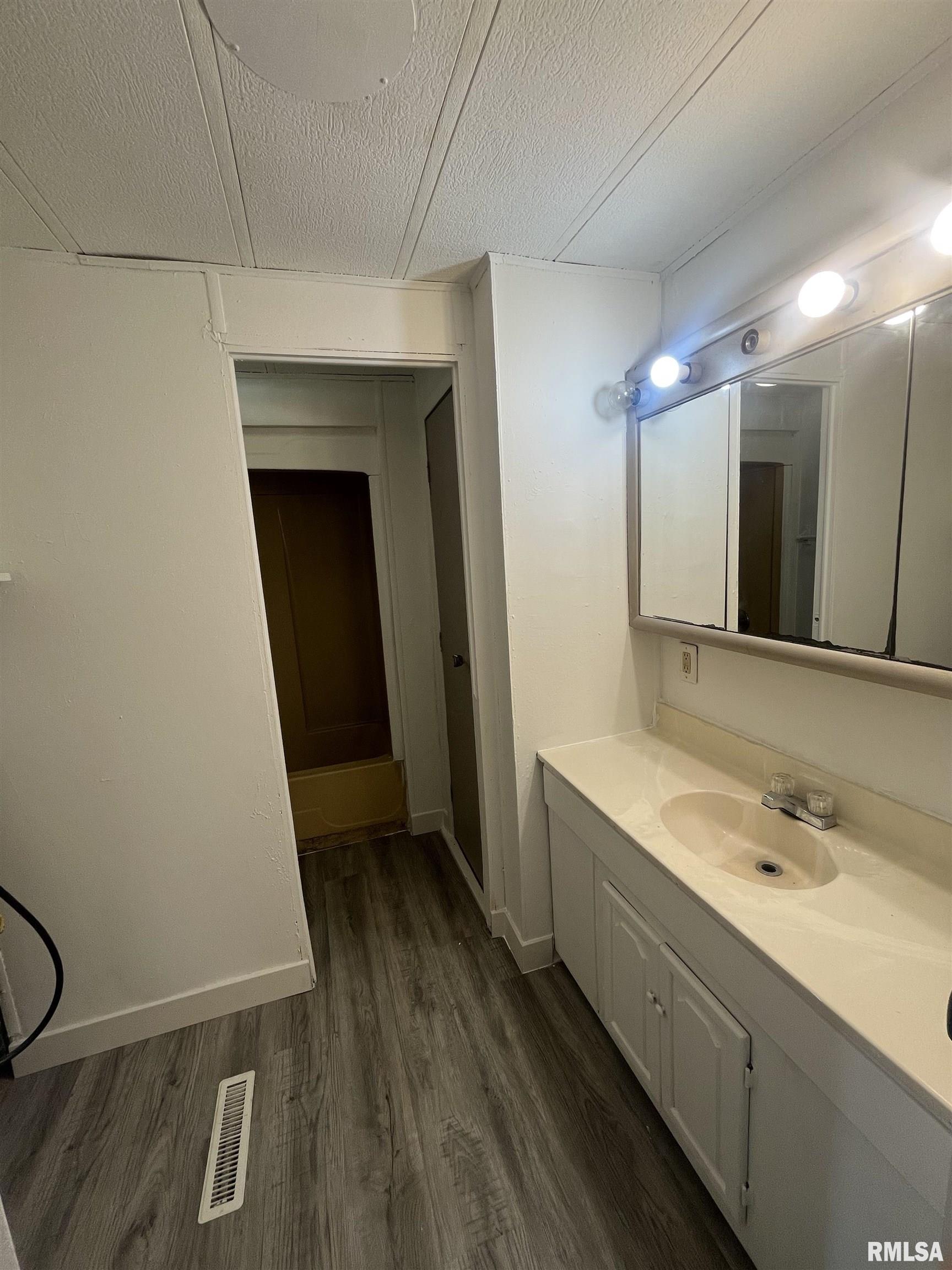 3401 Ridge Avenue, Unit 20 Springfield, IL 62702 - Photo 7 of 12