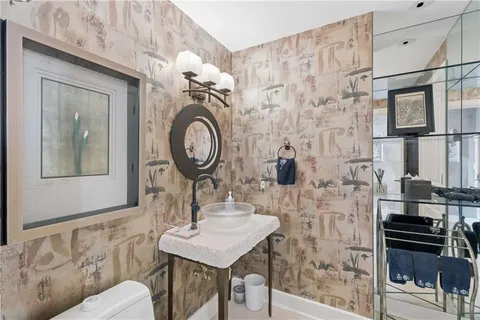 $849,000 | 700 Park Regency Place Northeast, Unit 1501, Atlanta, GA 30326