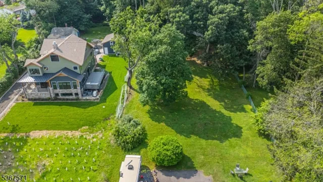 $600,000 | 178 Grove Verona Nj 07044, Verona, NJ 07044