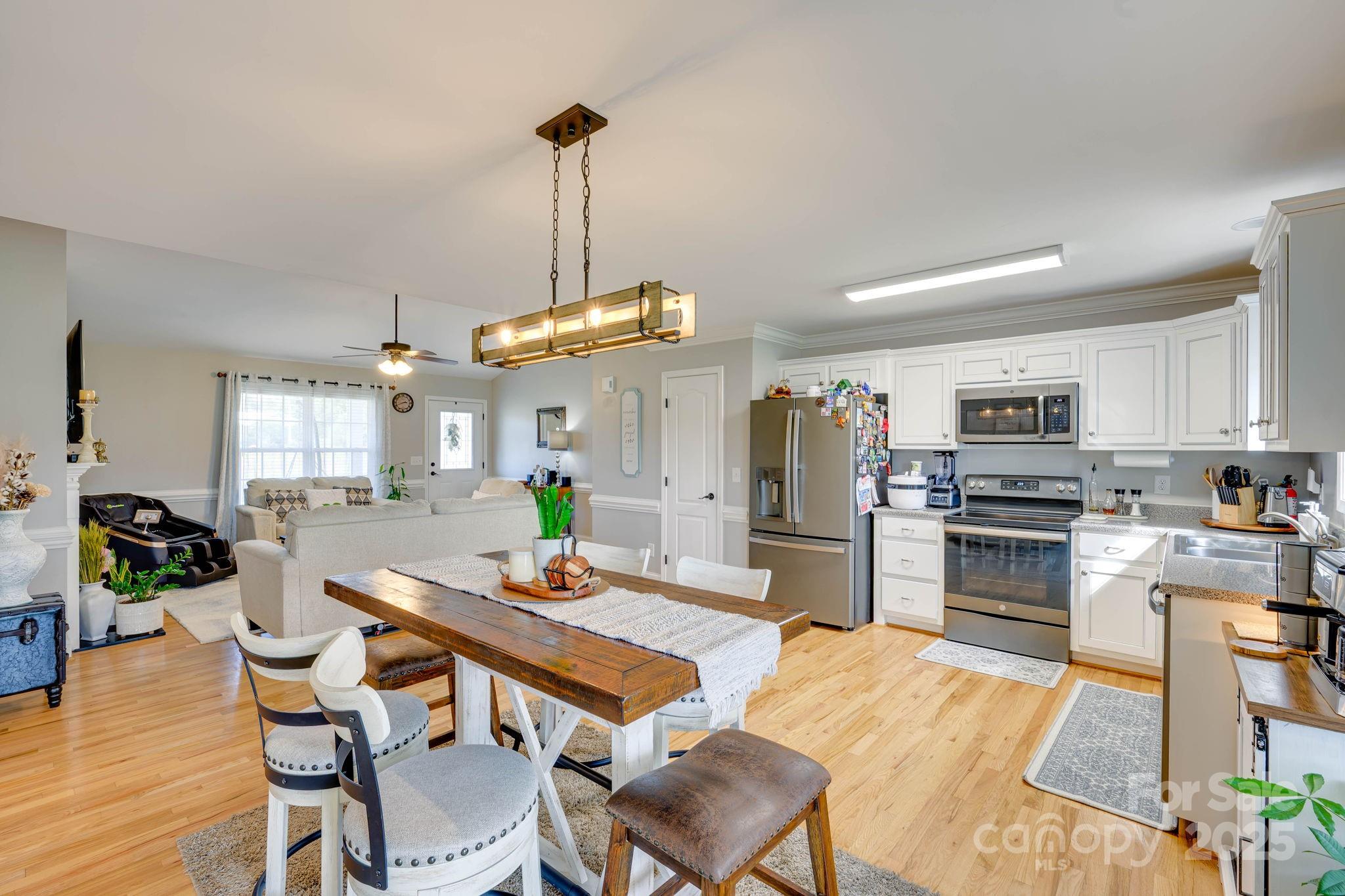 1369 Landsdowne Drive Conover, NC 28613 - Photo 10 of 30